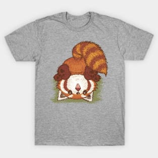 Red panda Turn over T-Shirt